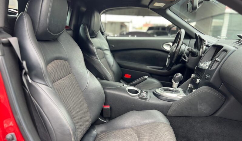 
								Nissan 370z 3.7 V6 Año 2015 lleno									