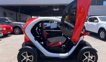 
										Renault Twizy Año 2023 lleno									