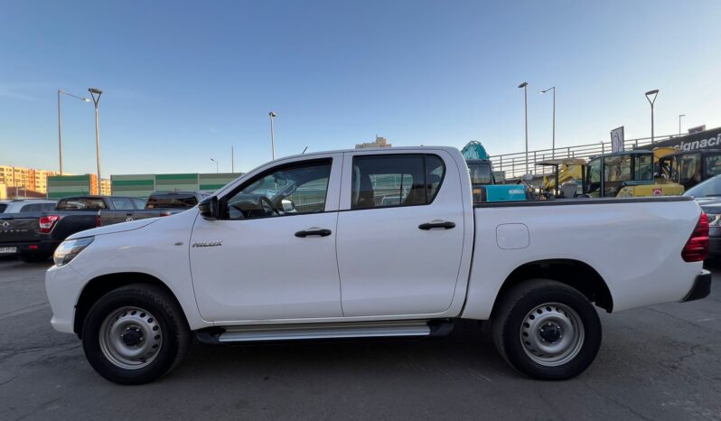 
								TOYOTA HILUX 2.4 DX AÑO 2019 lleno									