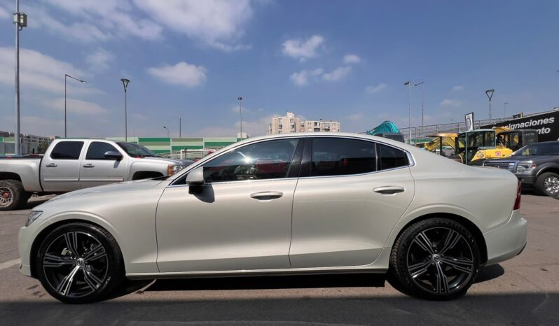 
								Volvo S60 II T5 2.0 AÑO 2020 lleno									