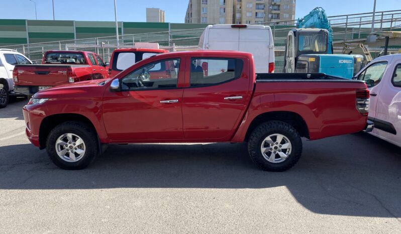 
								Mitsubishi L200 2022 lleno									