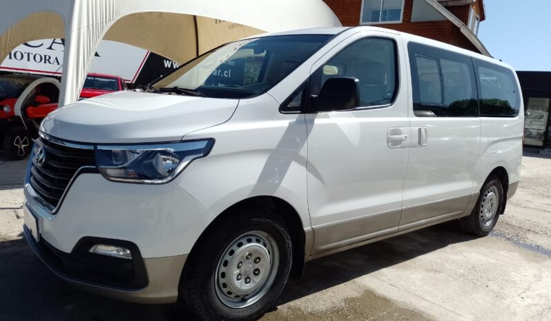 
								Hyundai H1 2020 Furgón pasajeros lleno									