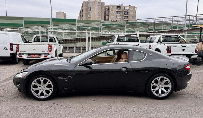 
								Maserati GranTurismo 2008 lleno									
