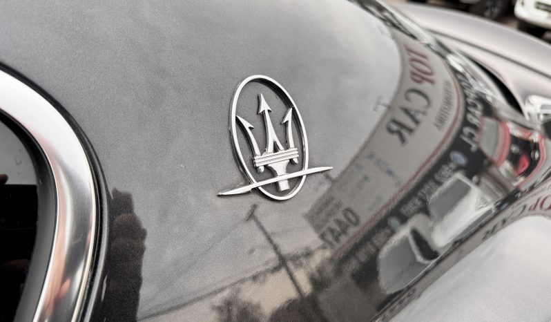 
								Maserati GranTurismo 2008 lleno									