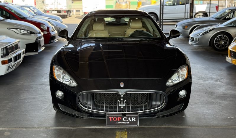 
								Maserati GranTurismo 2008 lleno									