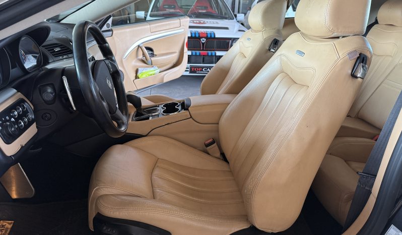
								Maserati GranTurismo 2008 lleno									