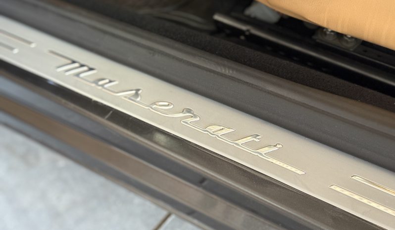 
								Maserati GranTurismo 2008 lleno									