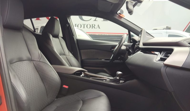 
								TOYOTA C-HR Híbrido 1.8 2020 lleno									
