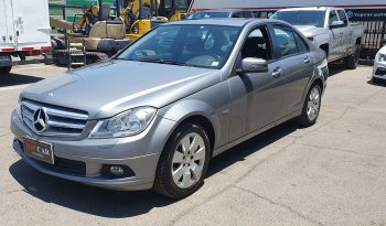 
										Mercedes Benz C180 2011 lleno									