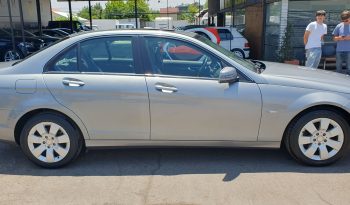 
										Mercedes Benz C180 2011 lleno									