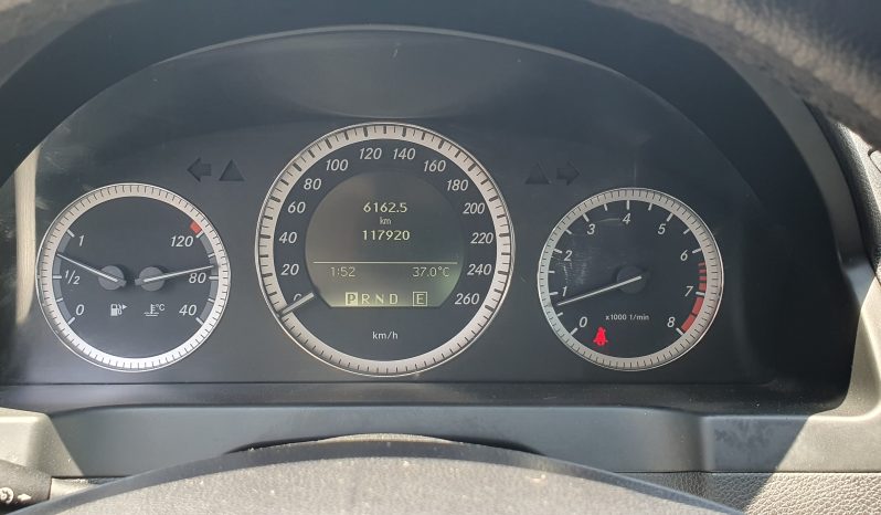 
								Mercedes Benz C180 2011 lleno									