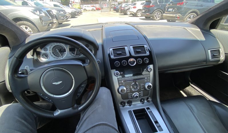 
								Aston Martin DB9 año 2012 lleno									