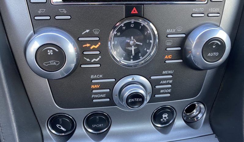 
								Aston Martin DB9 año 2012 lleno									