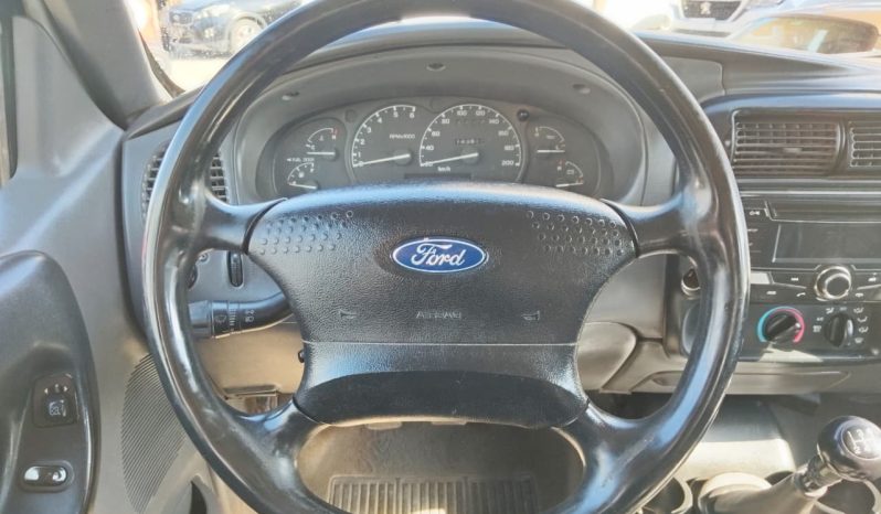 
								Ford Ranger XLT manual motor 2.3 año 2004 lleno									