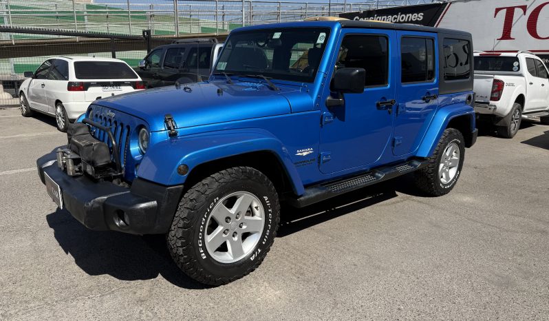
								JEEP WRANGLER SAHARA 4X4 2015 lleno									