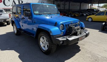 
										JEEP WRANGLER SAHARA 4X4 2015 lleno									