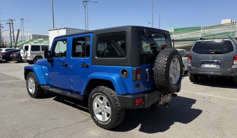 
								JEEP WRANGLER SAHARA 4X4 2015 lleno									