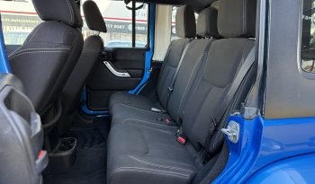 
										JEEP WRANGLER SAHARA 4X4 2015 lleno									