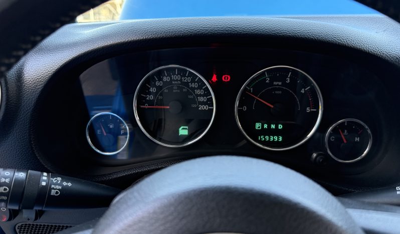 
								JEEP WRANGLER SAHARA 4X4 2015 lleno									