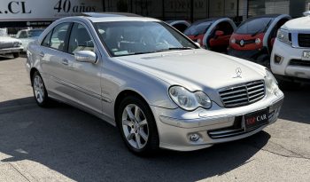 
										Mercedes Benz C200 Kompressor 2005 lleno									