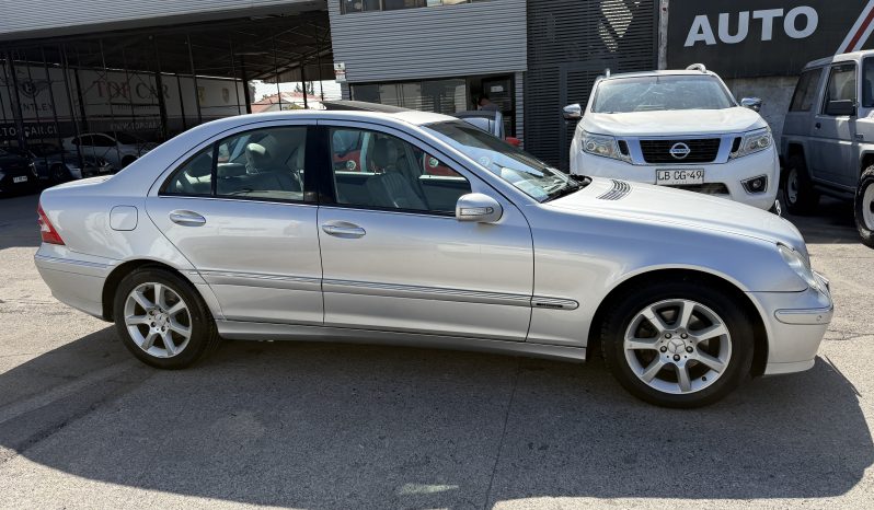 
								Mercedes Benz C200 Kompressor 2005 lleno									