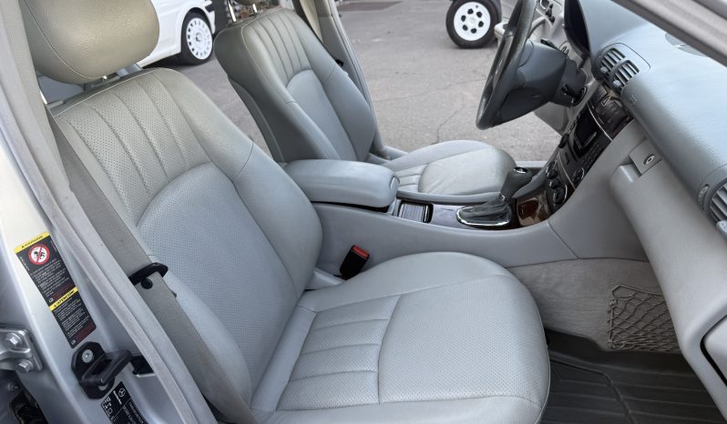 
								Mercedes Benz C200 Kompressor 2005 lleno									