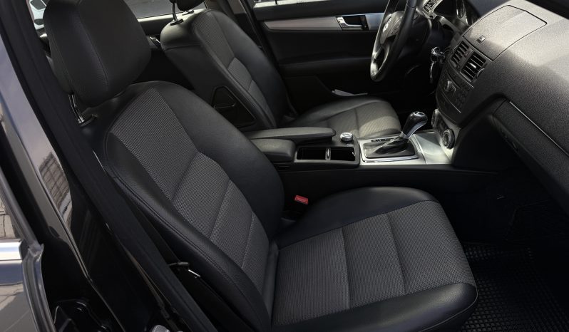 
								MERCEDES C200 Blue Eficiency 2010 lleno									