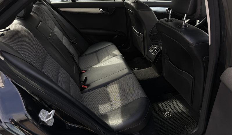 
								MERCEDES C200 Blue Eficiency 2010 lleno									