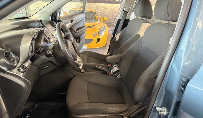 
								Chevrolet Orlando 2015 lleno									