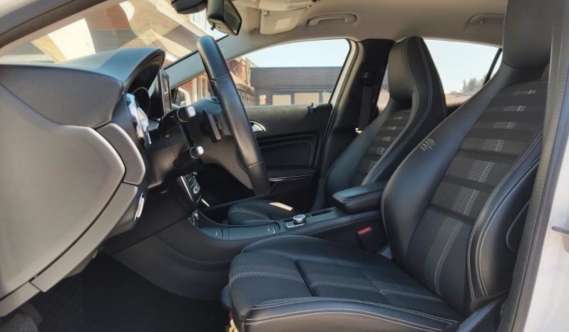 
								Mercedes Benz GLA 200 Turbo 2019 lleno									
