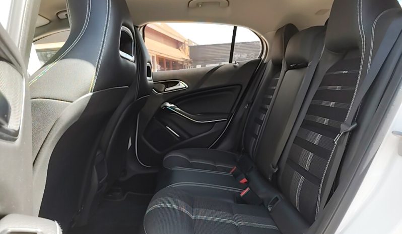 
								Mercedes Benz GLA 200 Turbo 2019 lleno									