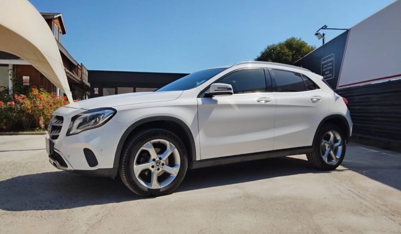 
								Mercedes Benz GLA 200 Turbo 2019 lleno									
