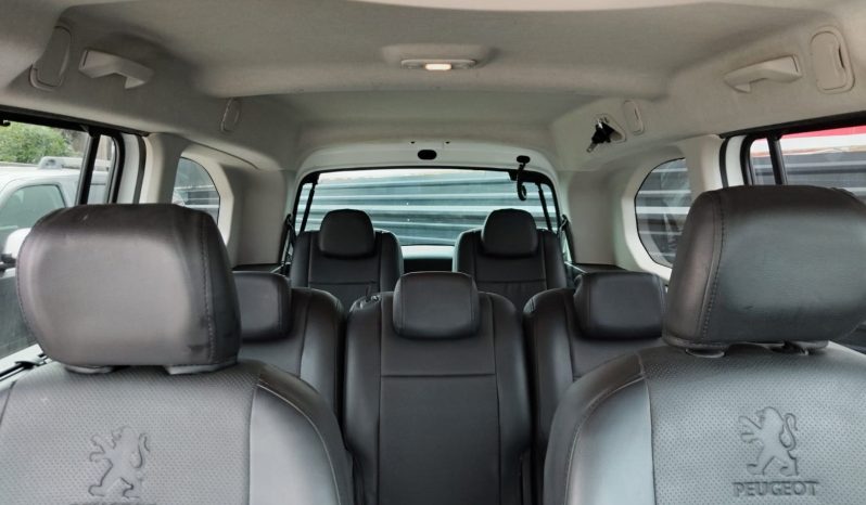 
								PEUGEOT RIFTER 1.2 Automático 2022 lleno									