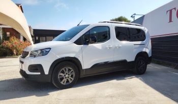 
										PEUGEOT RIFTER 1.2 Automático 2022 lleno									
