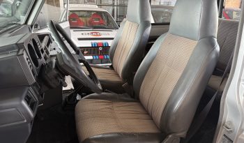 
										Dahiatsu Rocky 1989 2.0 4×4 lleno									