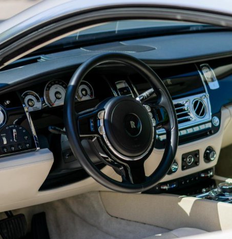 
								Rolls Royce Wraith 2015 lleno									