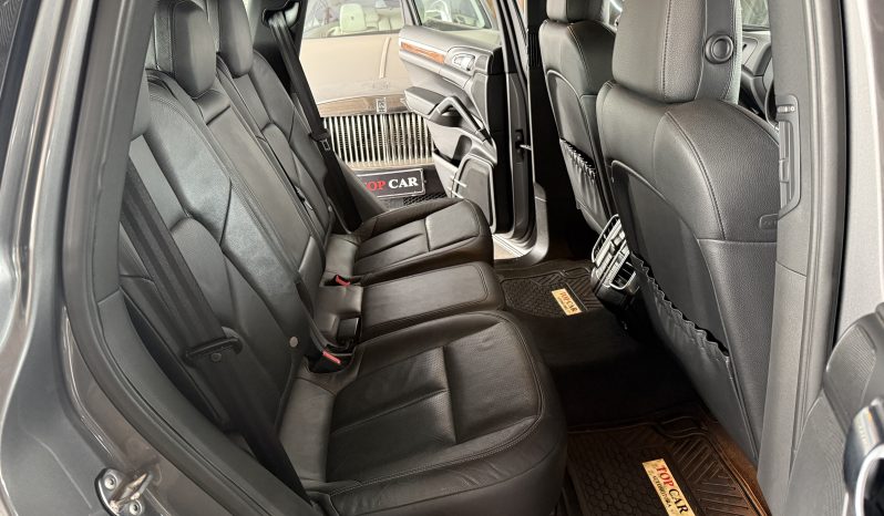 
								Porsche Cayenne año 2012 lleno									