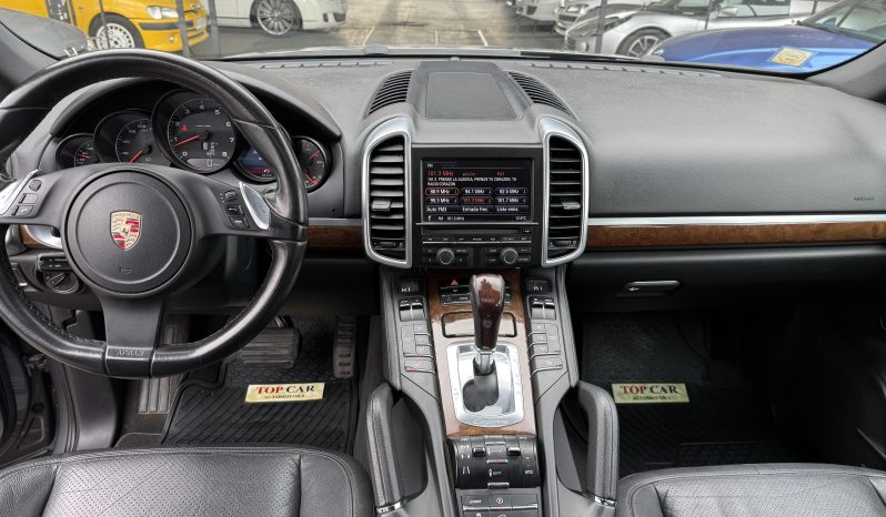 
								Porsche Cayenne año 2012 lleno									