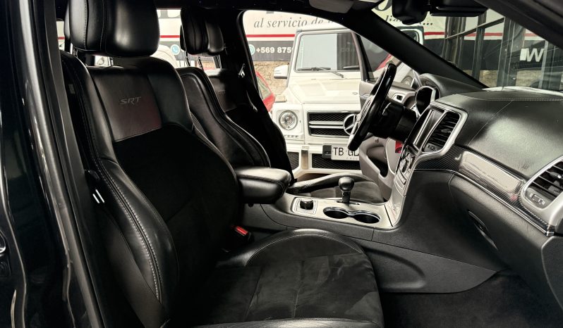 
								Jeep Grand Cherokee SRT8 año 2014 lleno									