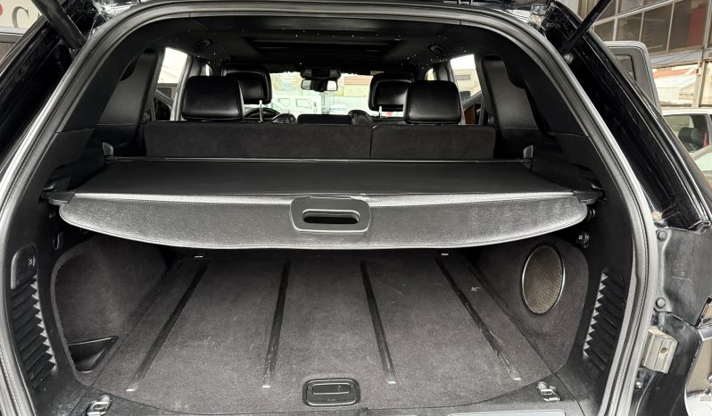 
								Jeep Grand Cherokee SRT8 año 2014 lleno									