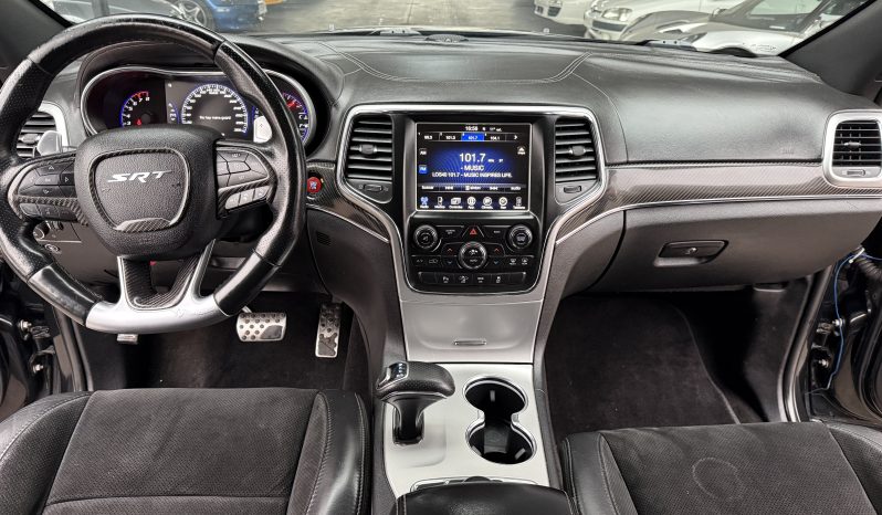 
								Jeep Grand Cherokee SRT8 año 2014 lleno									