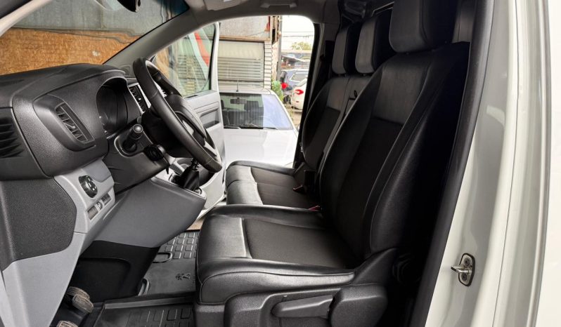 
								Peugeot Expert 2022 lleno									
