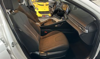 
										Hyundai Elantra 2022 lleno									