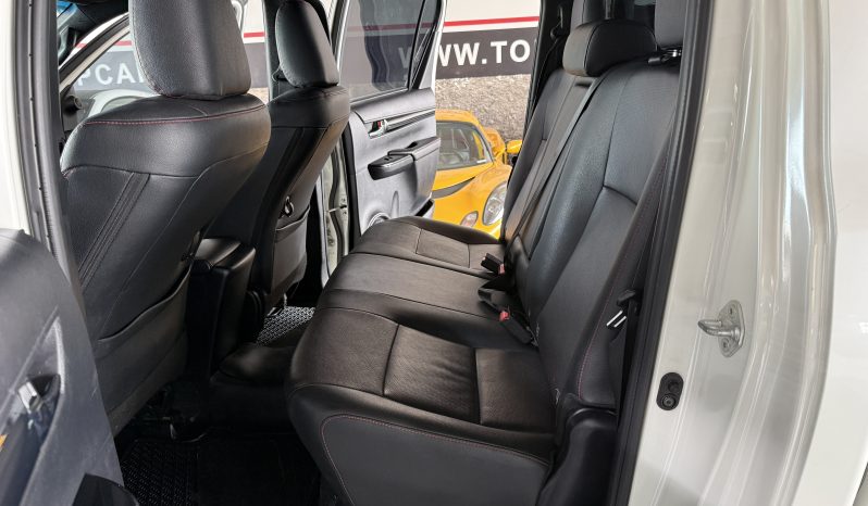 Toyota Hilux Gr Sport — foto 9 de 17