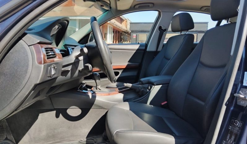 BMW 320I — foto 8 de 13